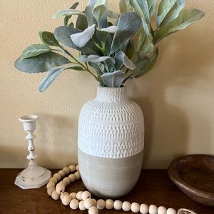 Decorative vase